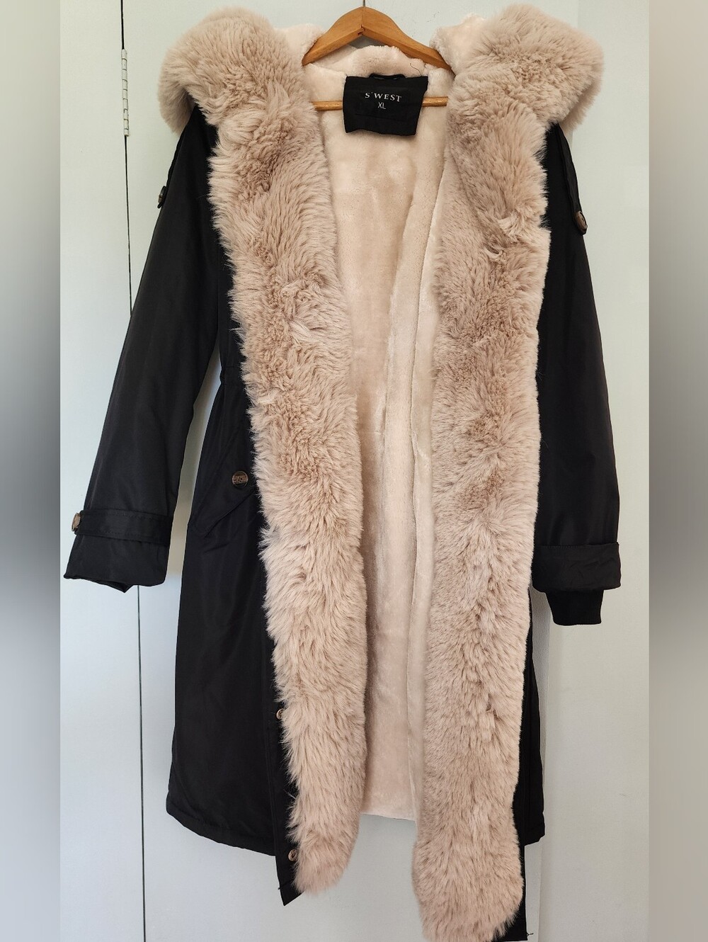 Women's Black Parka with Beige Faux Fur Lining